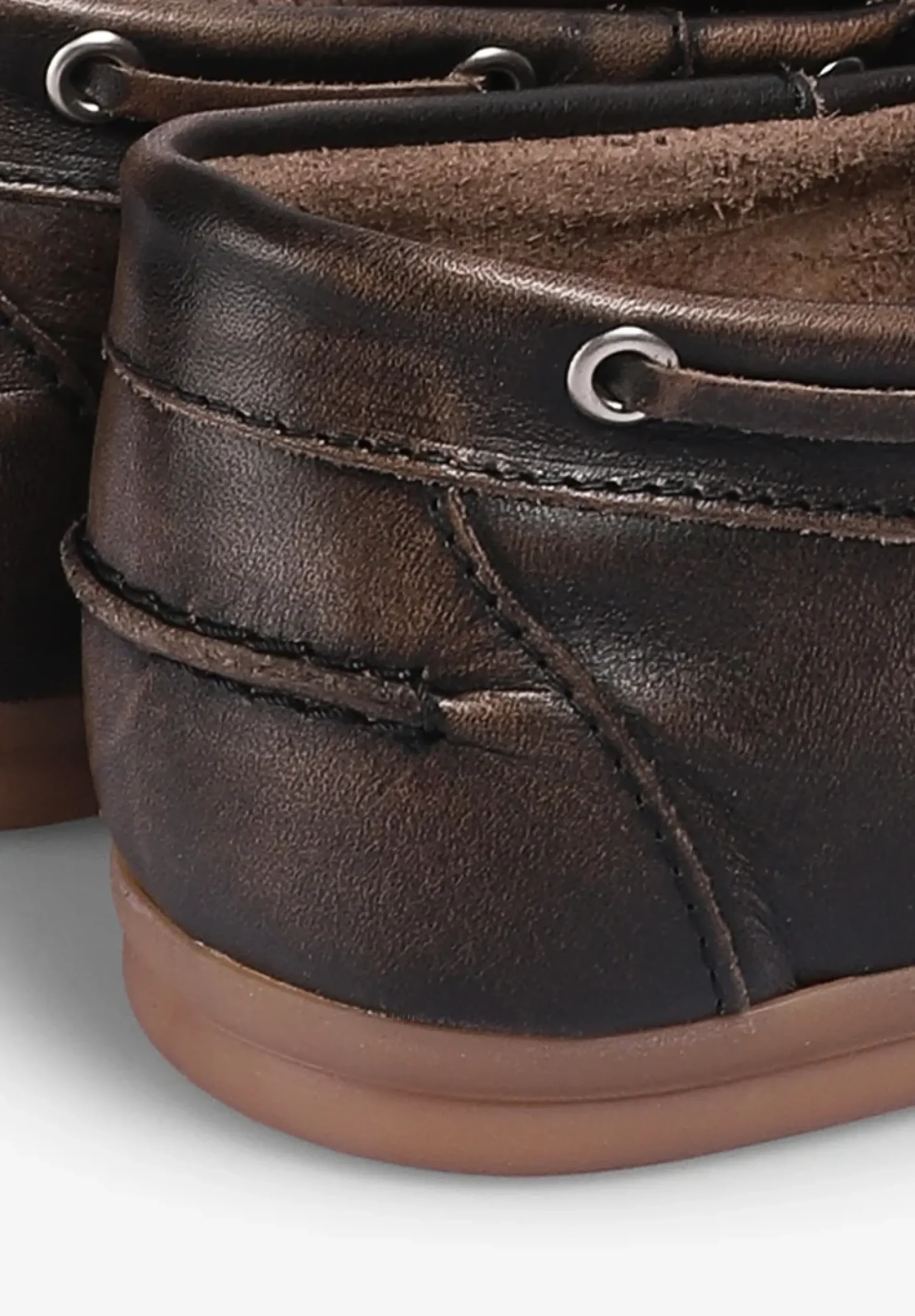ALOHAS | MOCASINES DE CUERO CEPILLADO ROWAN