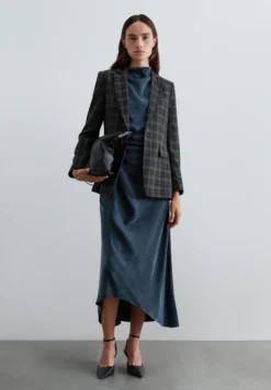 BLAZER CUADROS CON CINTURÓN