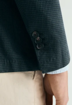 BLAZER ENTALLADA BOLSILLOS