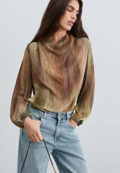 BLUSA PLISADA MULTICOLOR