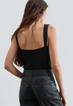 BODY TIRANTES