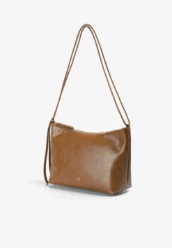 BOLSO DE HOMBRO MEDIANO TACHAS