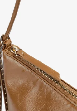 BOLSO DE HOMBRO MEDIANO TACHAS