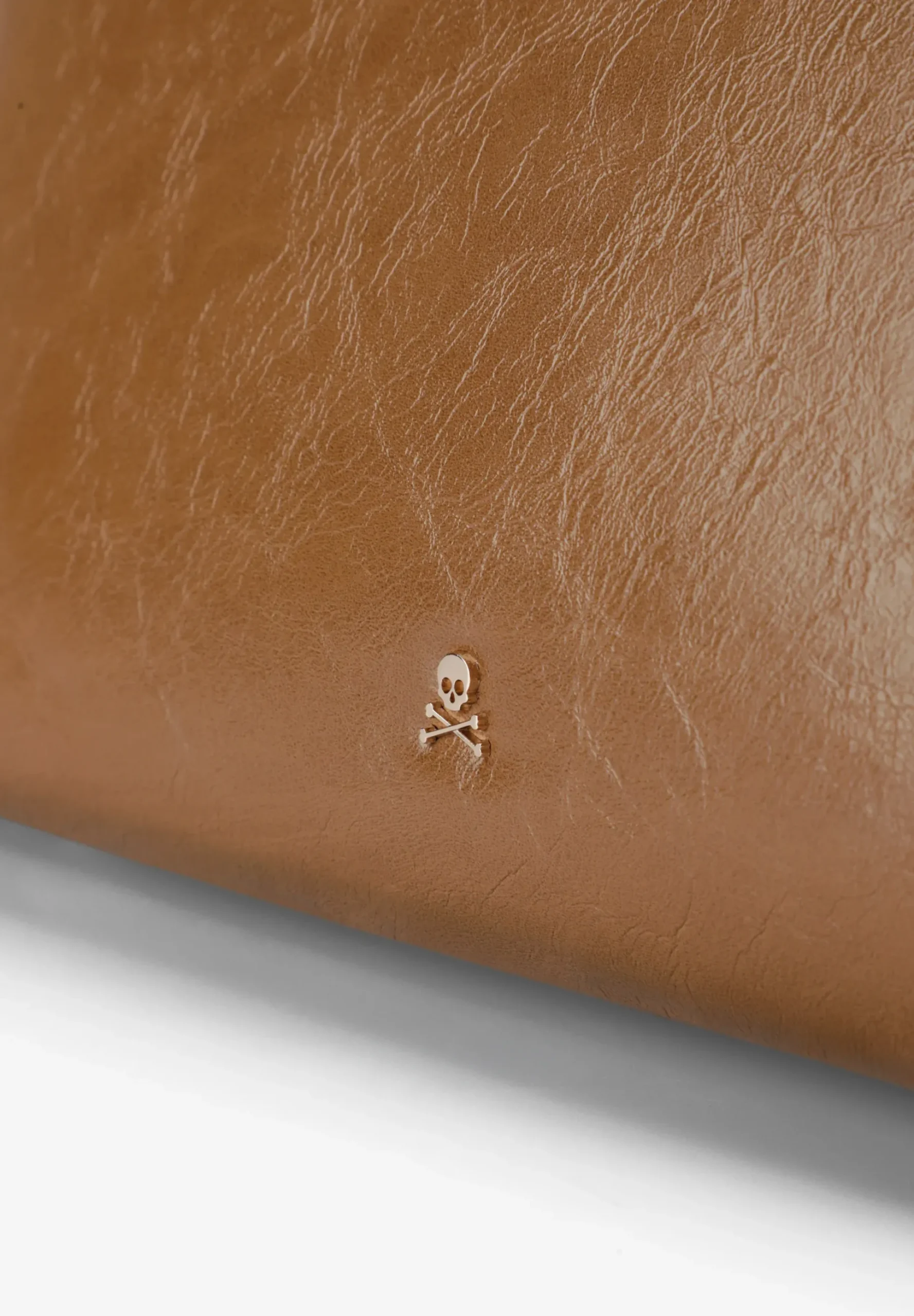 BOLSO DE HOMBRO MEDIANO TACHAS
