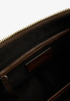 BOLSO DE HOMBRO REDONDO SERRAJE