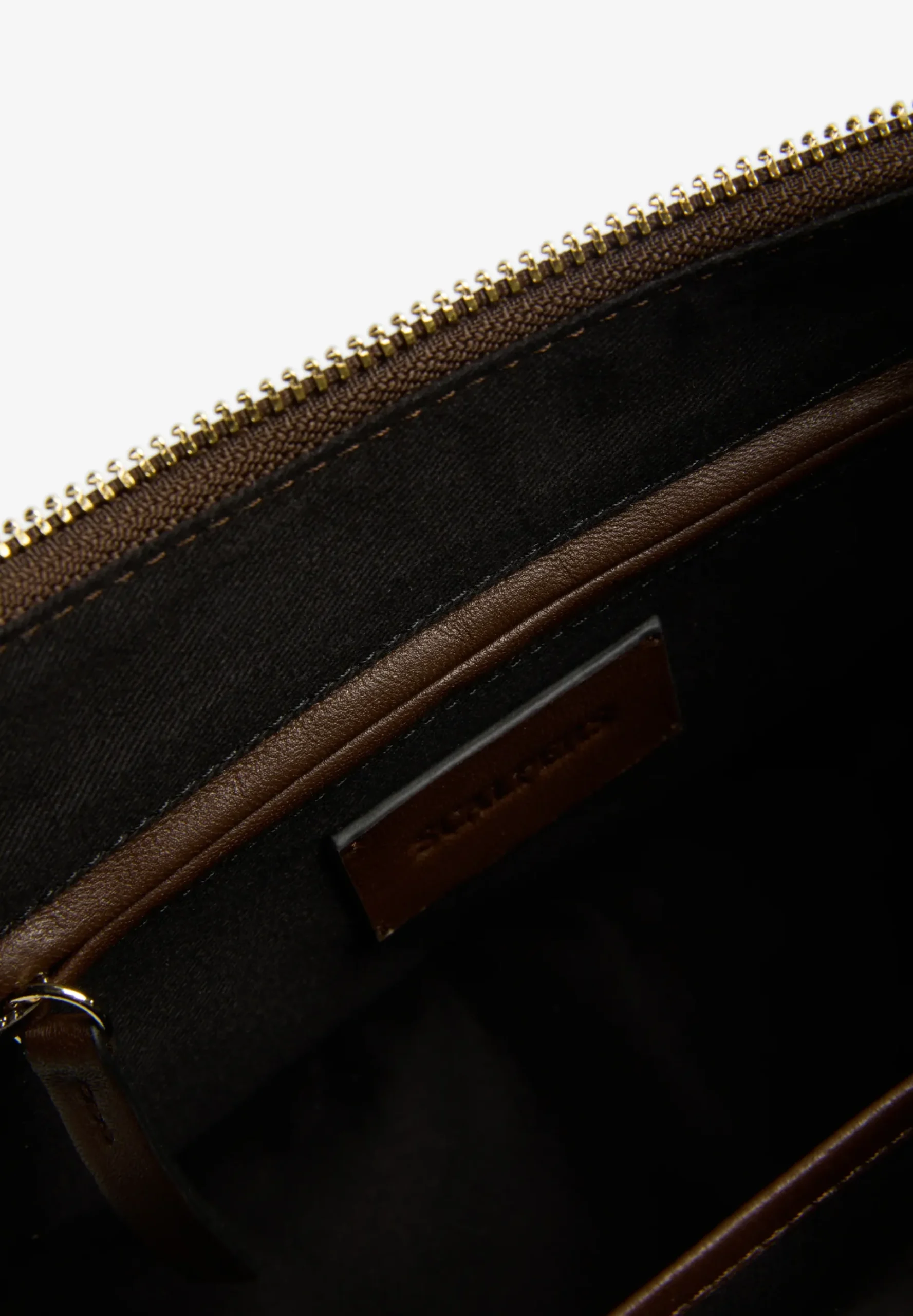 BOLSO DE HOMBRO REDONDO SERRAJE
