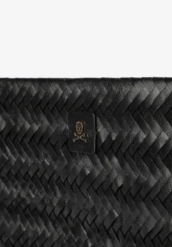 BOLSO DE MANO TRENZADO