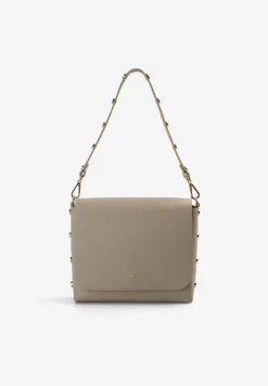 BOLSO DE PIEL CON APLIQUES