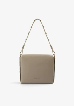 BOLSO DE PIEL CON APLIQUES