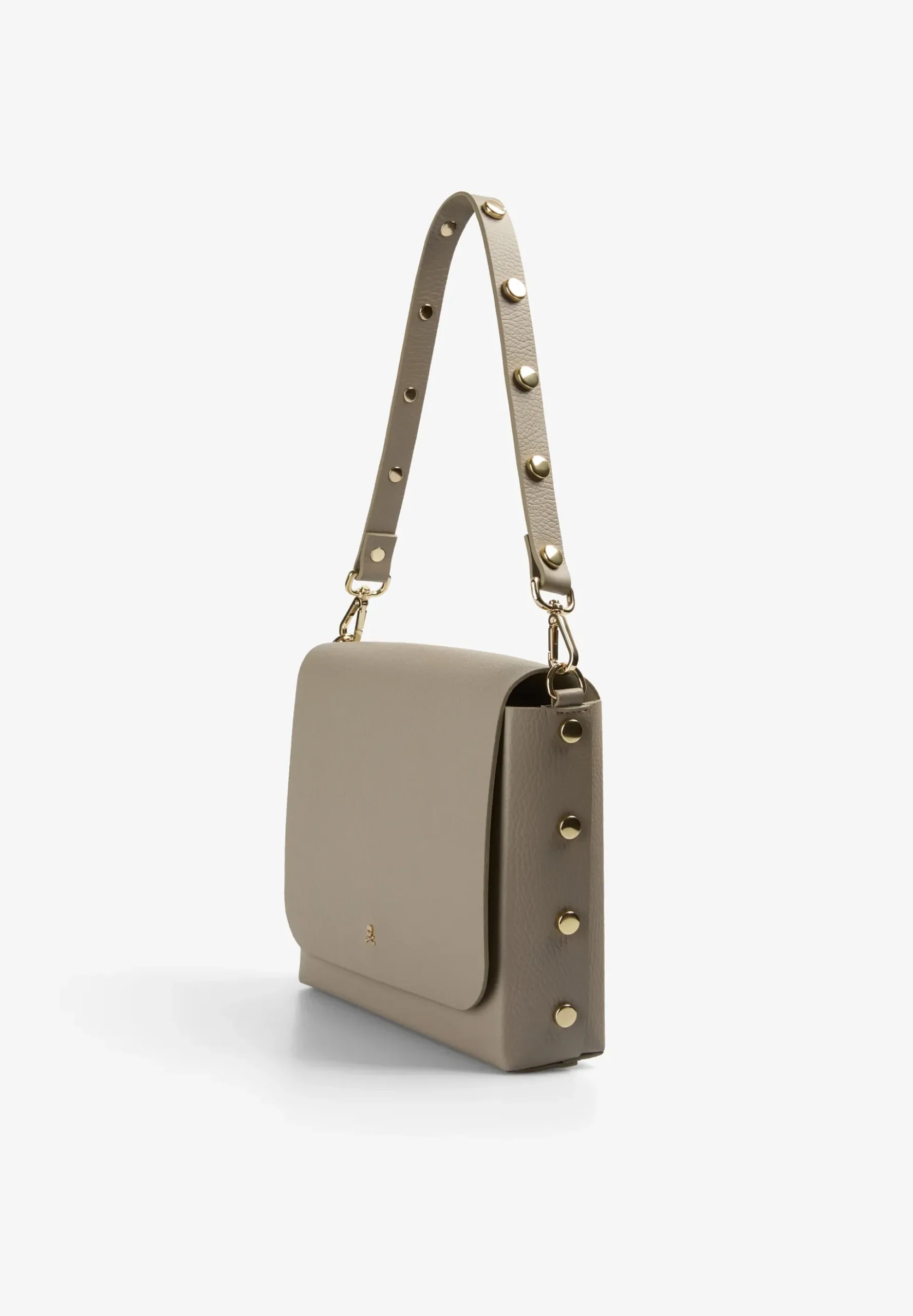 BOLSO DE PIEL CON APLIQUES