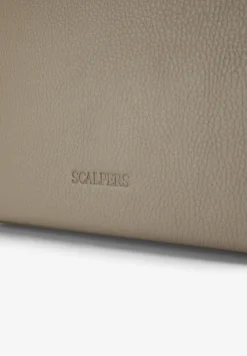 BOLSO DE PIEL CON APLIQUES