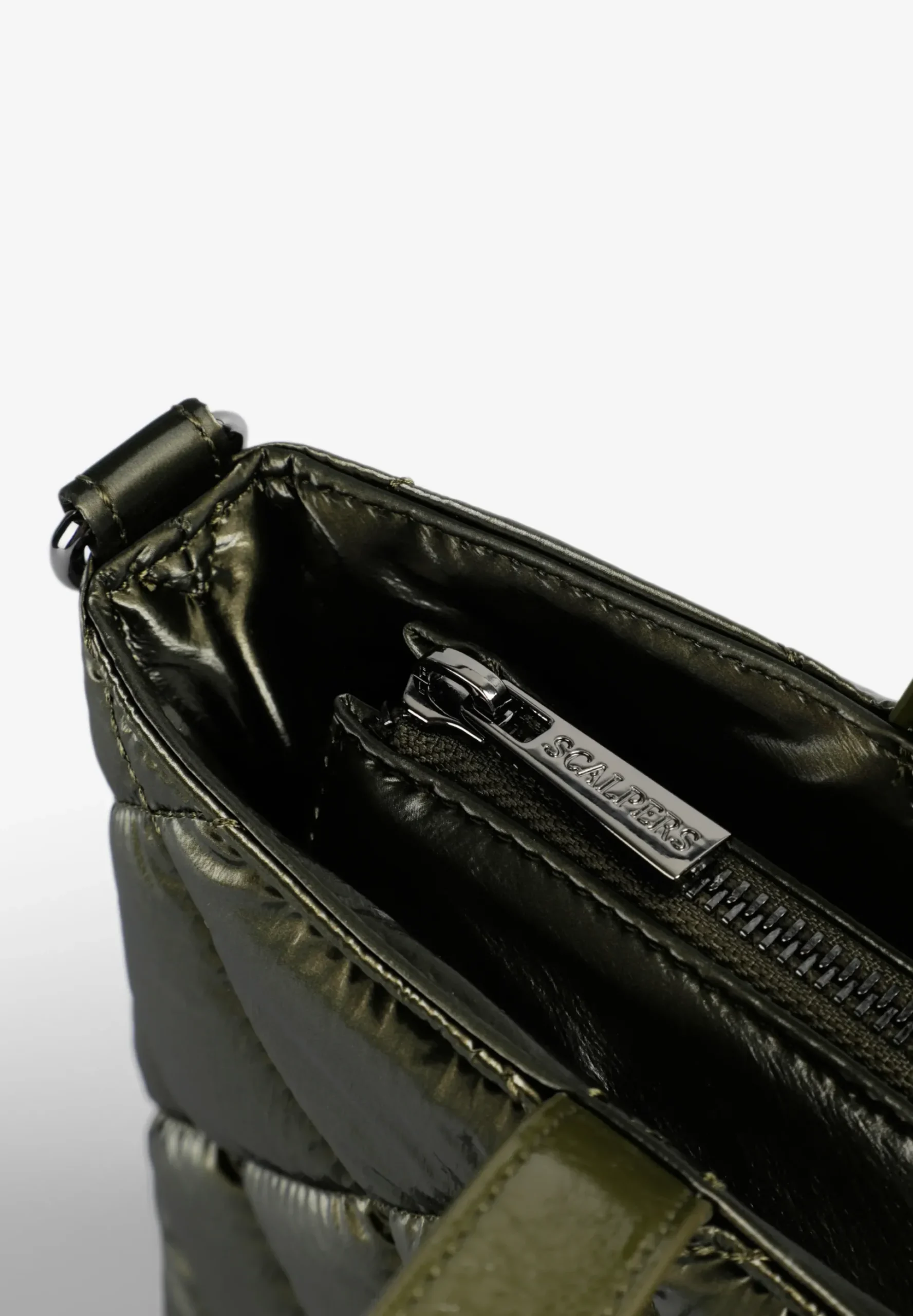 BOLSO MEDIANO ACOLCHADO DE NYLON