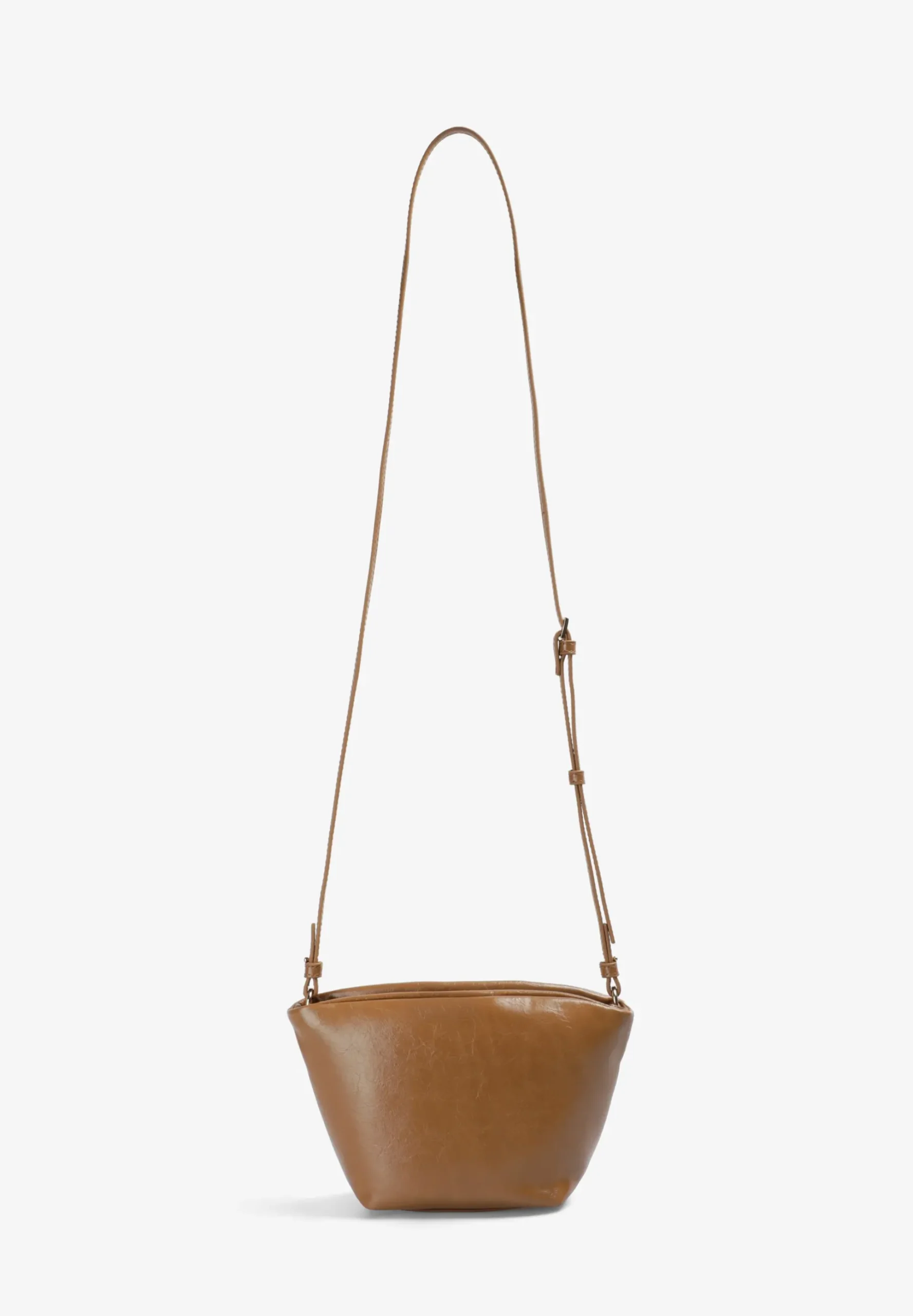 BOLSO MINI BANDOLERA CON TACHAS