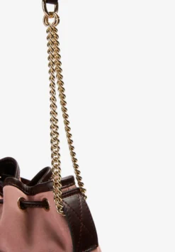 BOLSO SACO TACHUELAS
