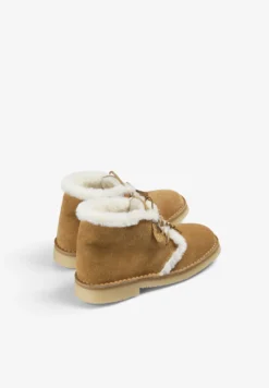 BOTAS ANTE CORDONES