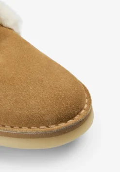 BOTAS ANTE CORDONES