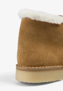 BOTAS ANTE CORDONES