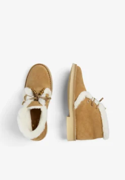 BOTAS ANTE CORDONES