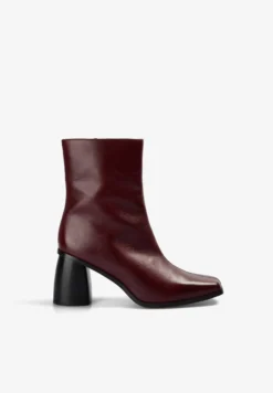 BOTAS TACÓN CONTRASTE