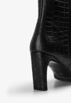 BOTAS TACÓN PIEL