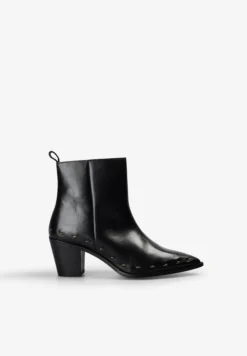BOTAS TACÓN TACHUELAS