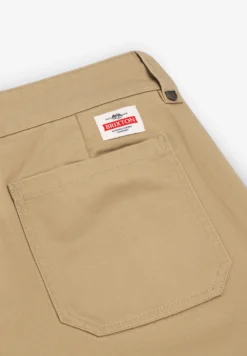 BRIXTON | PANTALÓN CHINO TRADEMARK