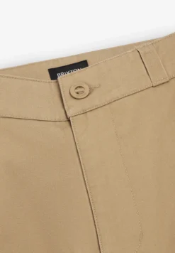 BRIXTON | PANTALÓN CHINO TRADEMARK