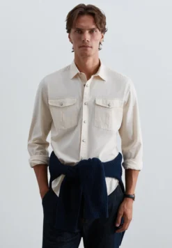 CAMISA BOLSILLOS CON BOTONES