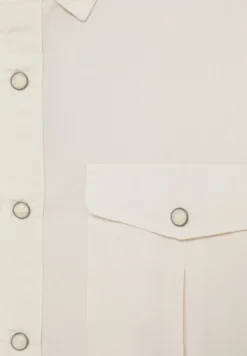 CAMISA BOLSILLOS CON BOTONES