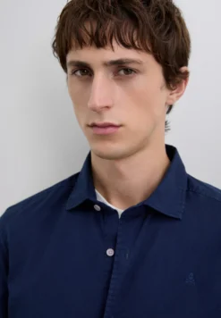 CAMISA CALAVERA BORDADA