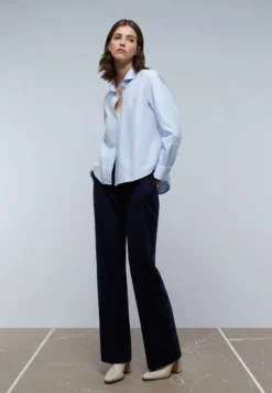 CAMISA CLÁSICA BORDADO PECHO