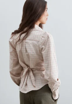 CAMISA CUADROS CON LAZADA