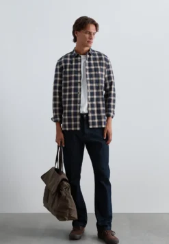 CAMISA ESTAMPADA CUADROS