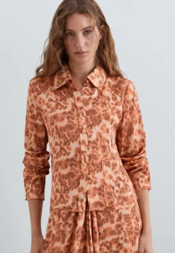 CAMISA ESTAMPADO ANIMAL PRINT