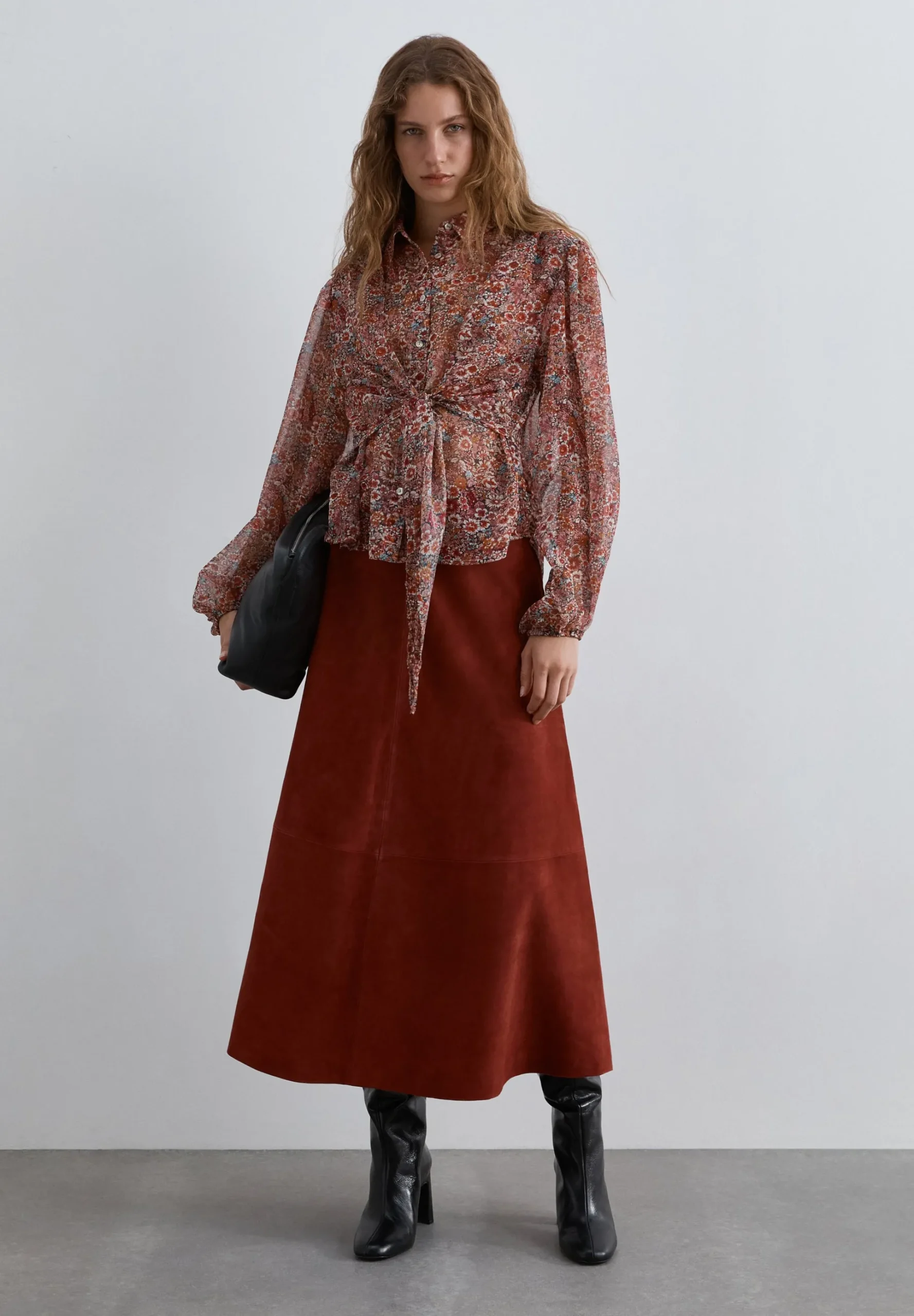 CAMISA ESTAMPADO FLORAL CON LAZADA