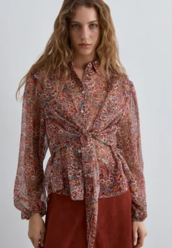CAMISA ESTAMPADO FLORAL CON LAZADA