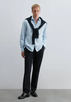 CAMISA MICROCUADRO CUELLO CUTAWAY