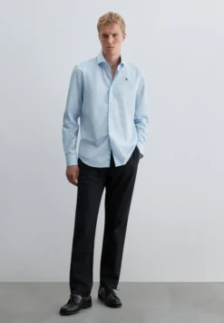 CAMISA MICROCUADRO CUELLO CUTAWAY