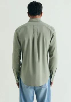 CAMISA OXFORD BORDADO TONO