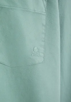 CAMISA OXFORD CON BOLSILLO
