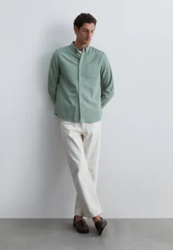 CAMISA OXFORD CON BOLSILLO