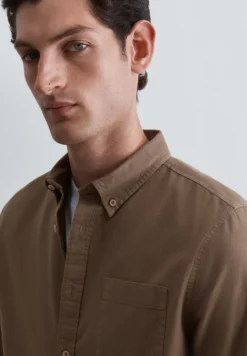CAMISA OXFORD CON BOLSILLO
