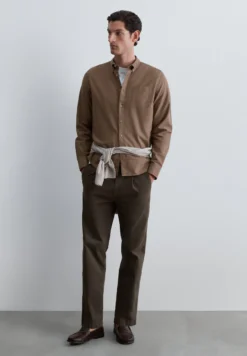 CAMISA OXFORD CON BOLSILLO