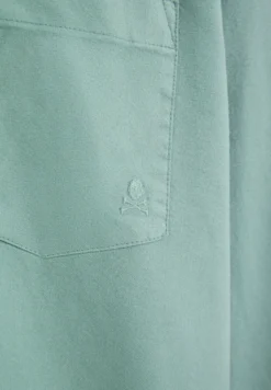 CAMISA OXFORD CON BOLSILLO