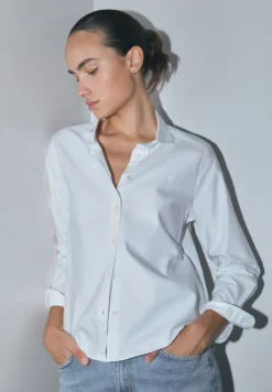 CAMISA OXFORD CUELLO BOTONES