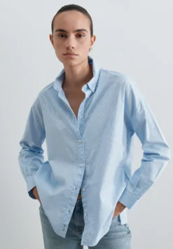 CAMISA OXFORD CUELLO BOTONES