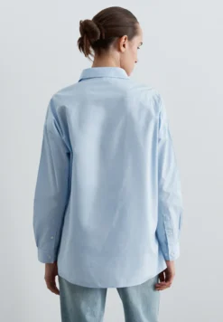 CAMISA OXFORD CUELLO BOTONES