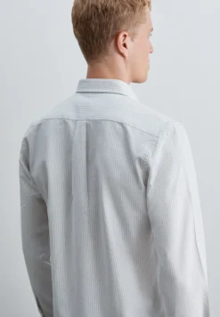 CAMISA OXFORD DE RAYAS