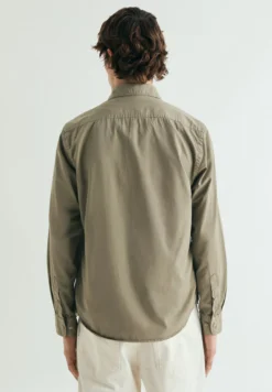 CAMISA REGULAR FIT BORDADA
