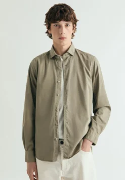 CAMISA REGULAR FIT BORDADA